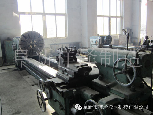 普車CW6163C 最大工件長度3米、最大工件回轉(zhuǎn)直徑630mm